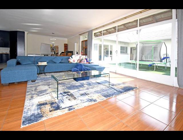 3 BEDROOM TOWNHOUSE FOR SALE IN MORNINGSIDE